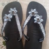 chinelo havaianas cinza com fita cetim preto com cinza claro